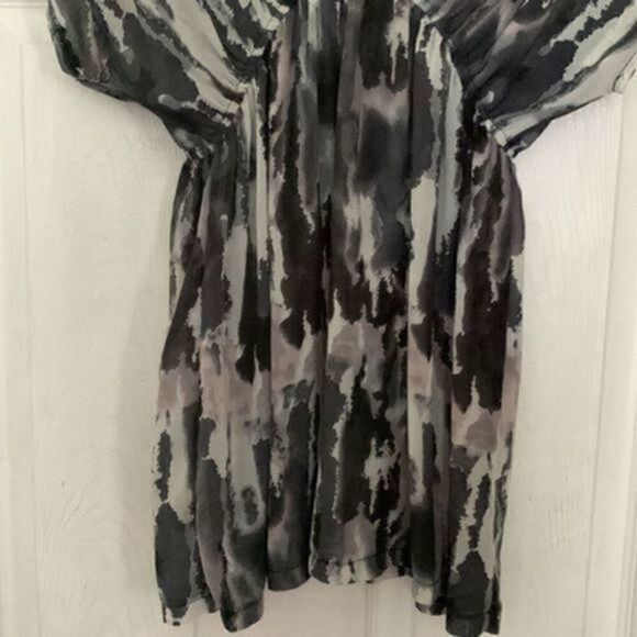 Logix gray & black printed sleeveless empire waist beach coverup size small - Picture 3 of 13